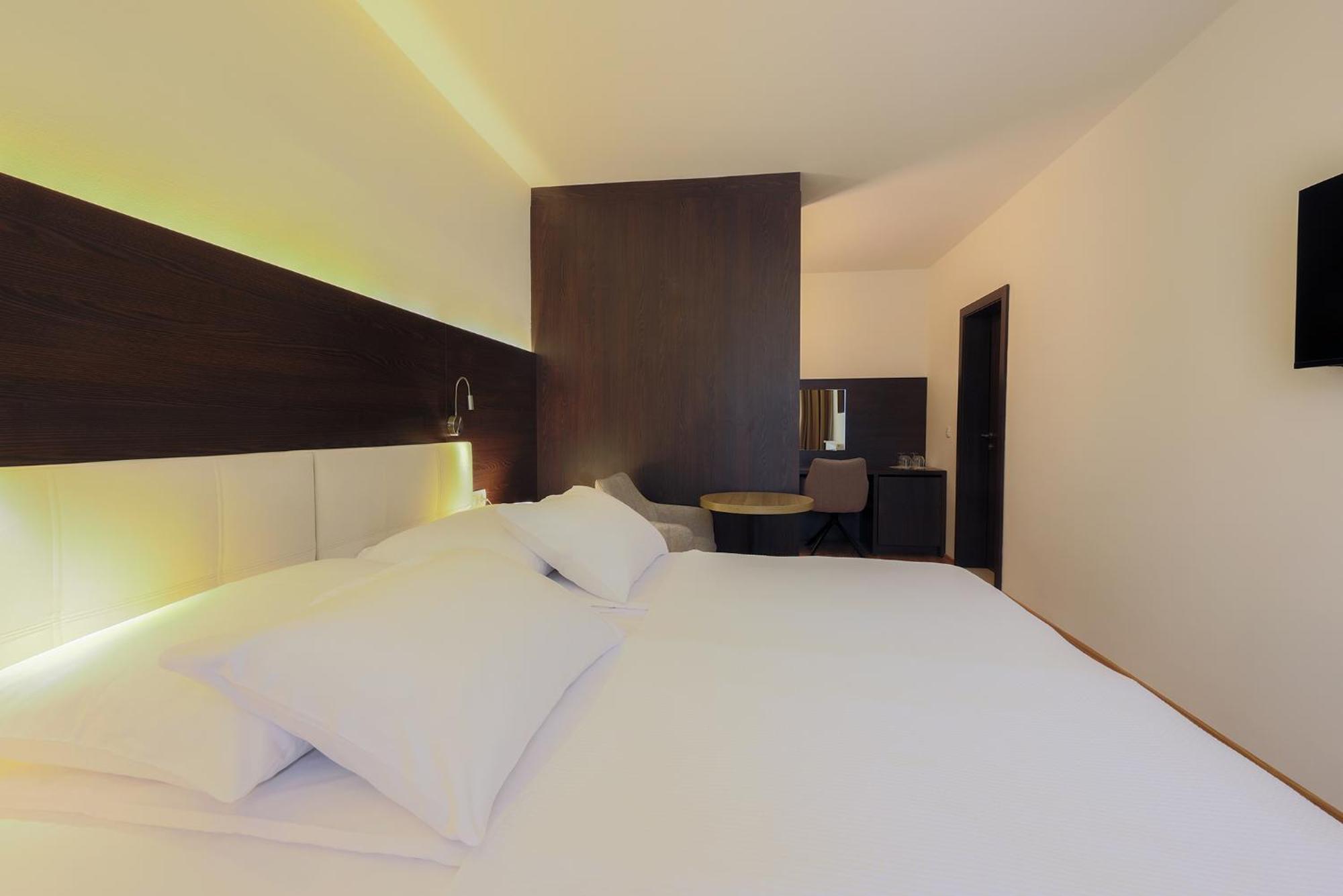 Rooms Bella เบลด ภายนอก รูปภาพ